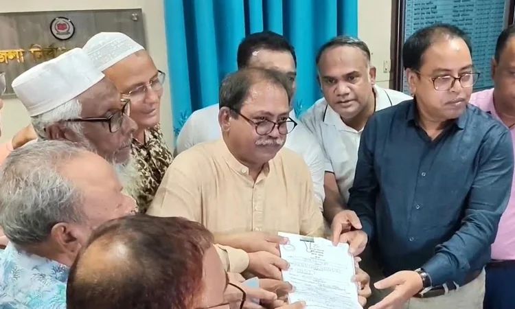 ঠাকুরগাঁও-১ আসনের উপনির্বাচনে বিএনপির প্রার্থী মির্জা ফয়সলের মনোনয়নপত্র দাখিল