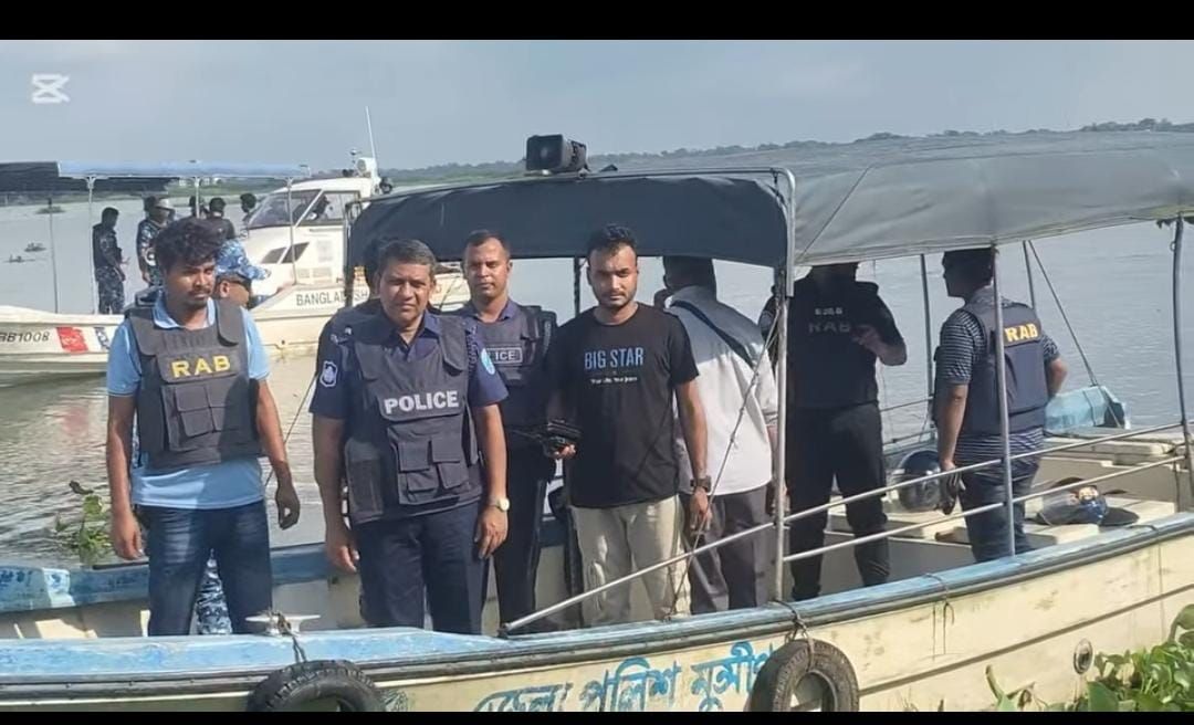 স্বরাষ্ট্র উপদেষ্টার ঘোষণার পর গজারিয়ায় যৌথবাহিনীর অভিযান
