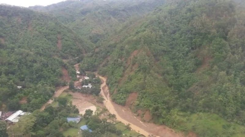 অস্ত্রের ঝনঝনানিতে উত্তপ্ত খাগড়াছড়ি