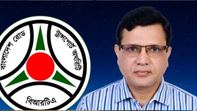 বিআরটিএ ঢাকা মেট্রো-৪-এ ঘুষ লেনদেনের অভিযোগ, দালালদের মাধ্যমে দ্রুত সেবা পাওয়ার দাবি