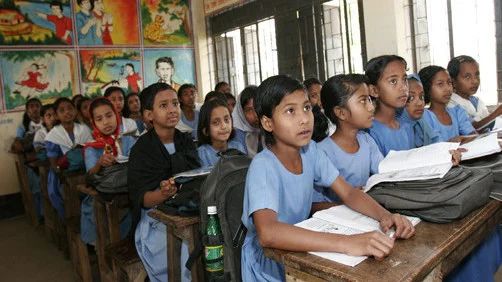 স্কুল-কলেজে সপ্তাহে ৩ দিন অনলাইন ক্লাসের প্রস্তাব