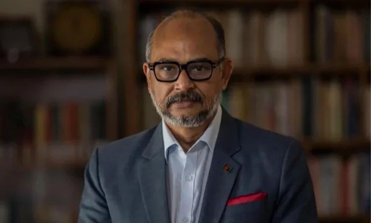 ভঙ্গুর অর্থনীতি থেকে ট্রিলিয়ন ডলারের অর্থনীতি গড়ার পথে বাংলাদেশ