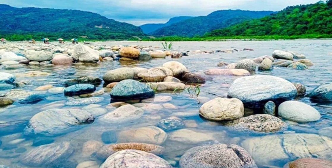 সাদাপাথর লুটের নেপথ্যে রাজনৈতিক নেতা