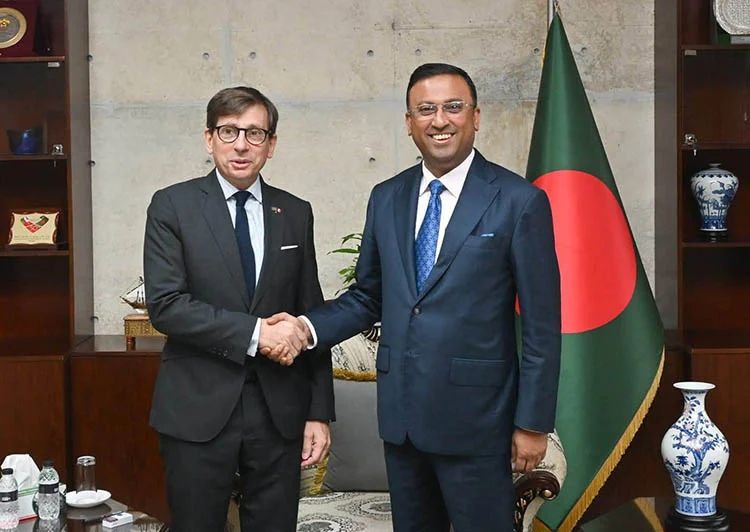 বাংলাদেশ ও ফ্রান্সের মধ্যে গুরুত্বপূর্ণ খাতসমূহে সহযোগিতা জোরদারে অঙ্গীকার