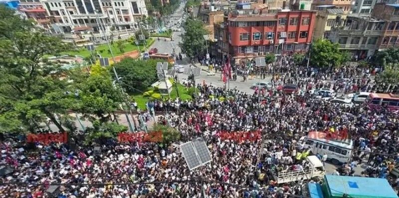 নেপালে জেন জি’র বিক্ষোভে উত্তাল রাজধানী