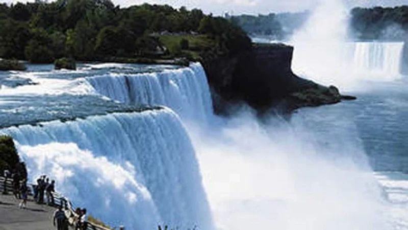 প্রকৃতির অপার রহস্য নায়াগ্রা জলপ্রপাত