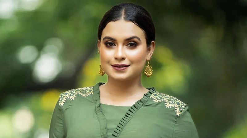 মডেল-অভিনেত্রী রিধিকার ঝুলন্ত মরদেহ উদ্ধার