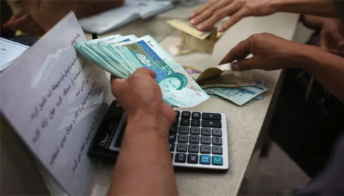 ডলারের বিপরীতে ইরানি রিয়ালের রেকর্ড পতন