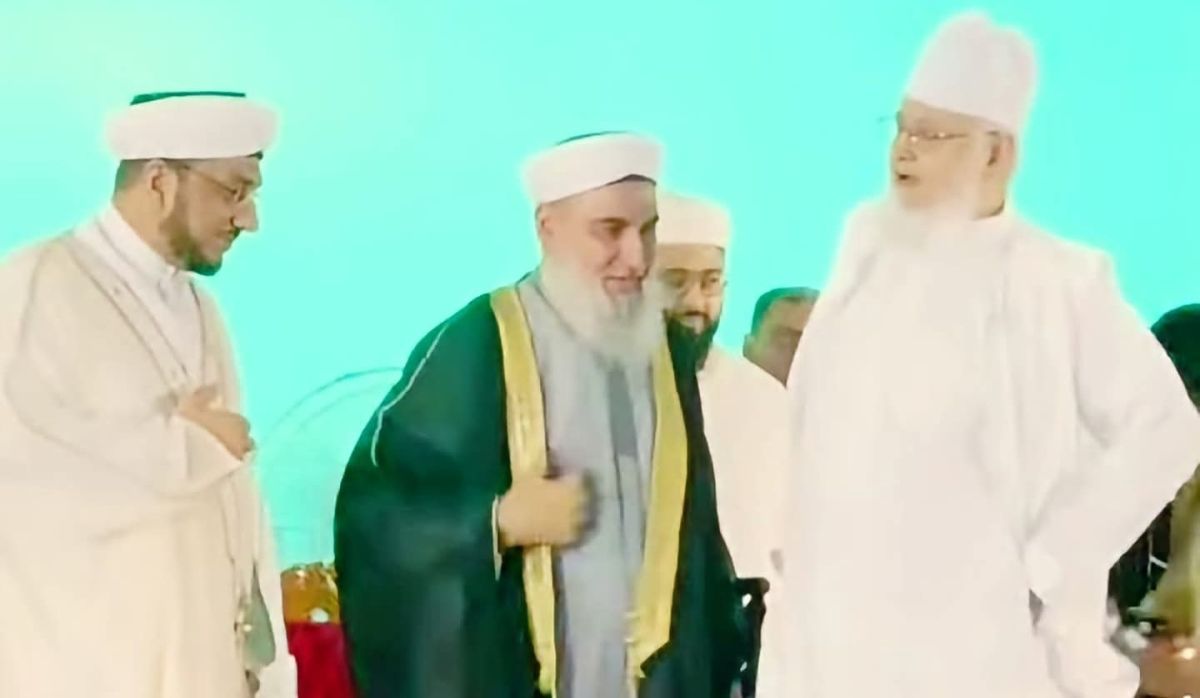 ওয়ার্ল্ড মুসলিম লিগের মহাসচিব ও ড. সৈয়দ সাইফুদ্দীন মাইজভাণ্ডারী