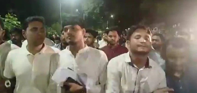 বিশ্ববিদ্যালয় প্রশাসনকে ভোট চোর বলল ছাত্রদল