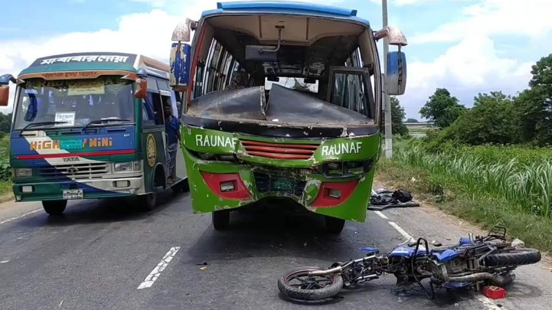 মানিকগঞ্জে সড়ক দুর্ঘটনায় তিন মোটরসাইকেল চালক নিহত