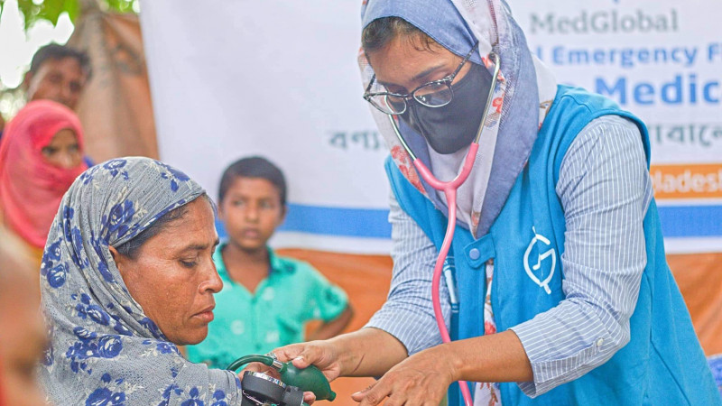 সুনামগঞ্জে মেডগ্লোবালের বন্যাপরবর্তী  স্বাস্থ্য সেবা ও ত্রাণ সহায়তা প্রদান