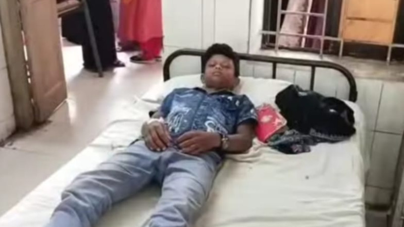 নওগাঁয় অঙ্কে শিক্ষকের ভুল ধরায় ছাত্রকে পেটালেন শিক্ষক