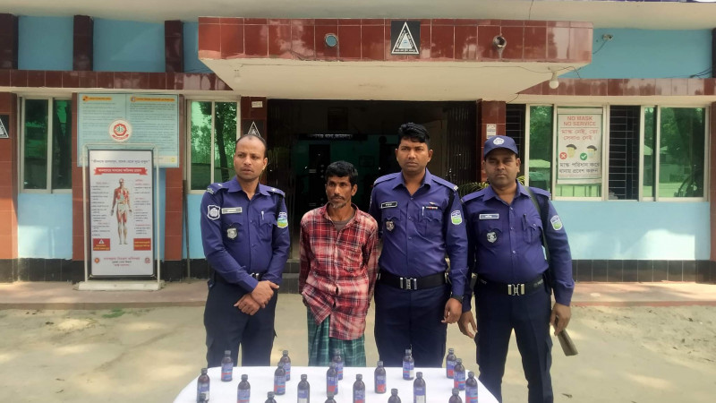 বকশীগঞ্জে মসজিদ কমিটির সভাপতিকে ফাসাঁতে গিয়ে ফেন্সিডিলসহ যুবক আটক