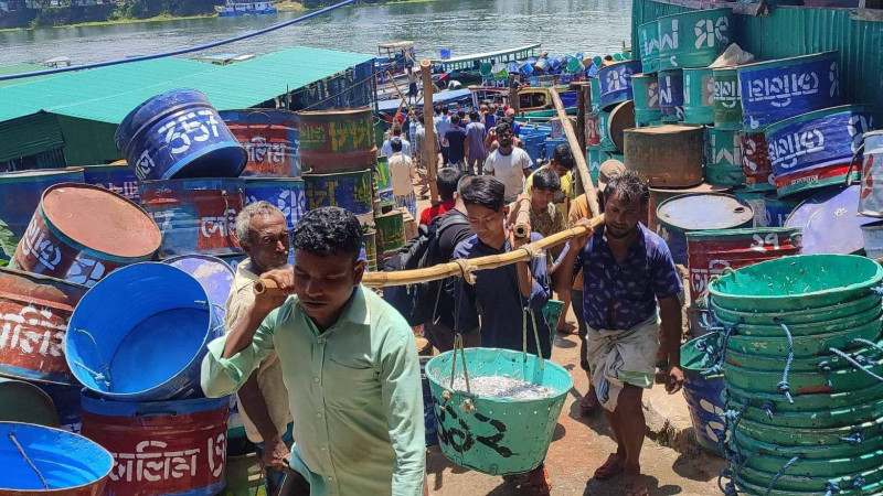 ৩ মাস ১৭ দিন পর কাপ্তাই হ্রদে ১৪৫ মেট্রিক টন মাছ আহরণ