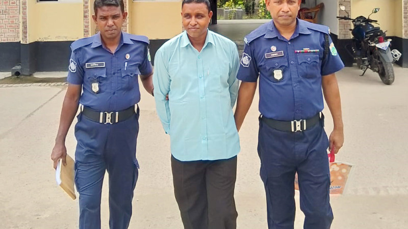 রাণীনগরে গরু চুরি মামলার তিন বছরের সাজাপ্রাপ্ত আসামী গ্রেফতার