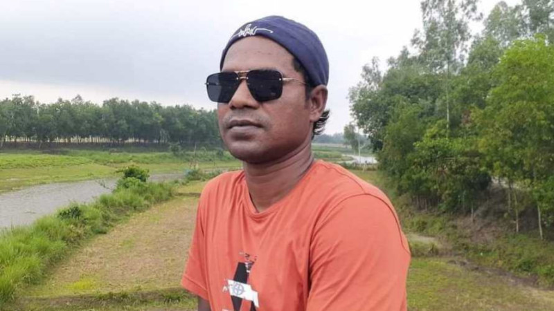 নওগাঁয় পুকুর থেকে পানি সেচ দেওয়ার সময় বিদ্যুৎপৃষ্ট হয়ে ইউপি সদস্যের মৃত্যু