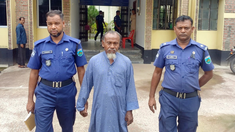 রাণীনগরে জ্বীন তাড়ানোর নামে নারীকে নির্যাতনের অভিযোগ কবিরাজ গ্রেফতার