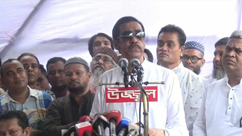 ফতুল্লার ডিএনডি এলাকা পরিদর্শন করেন একেএম শামীম ওসমান