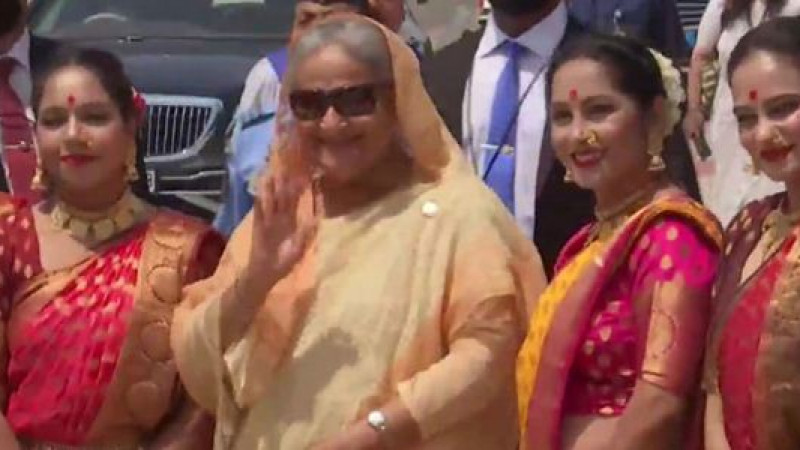 নয়াদিল্লিতে পৌঁছেছেন প্রধানমন্ত্রী শেখ হাসিনা
