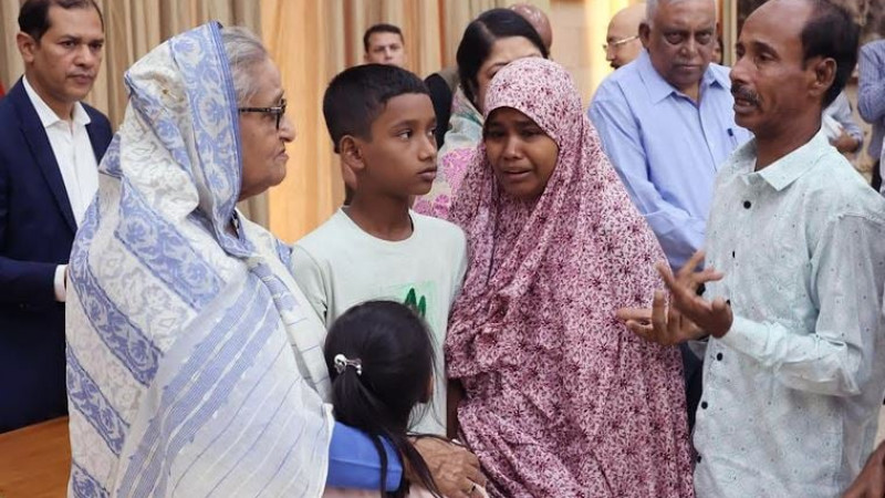 কোটা আন্দোলনে নিহতদের পরিবারের সদস্যদের আর্থিক সহায়তা প্রদান প্রধানমন্ত্রীর