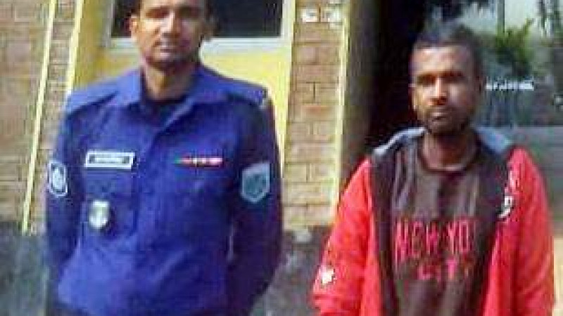 বৃদ্ধা মা’কে বাড়ী থেকে বের করে দেয়ার অভিযোগে মামলা ছেলে গ্রেপ্তার