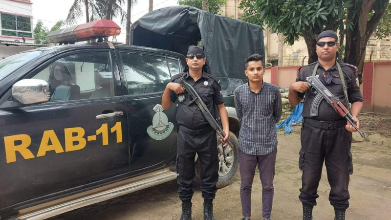 কুমিল্লায় গাঁজাসহ মাদক কারবারি গ্রেপ্তার
