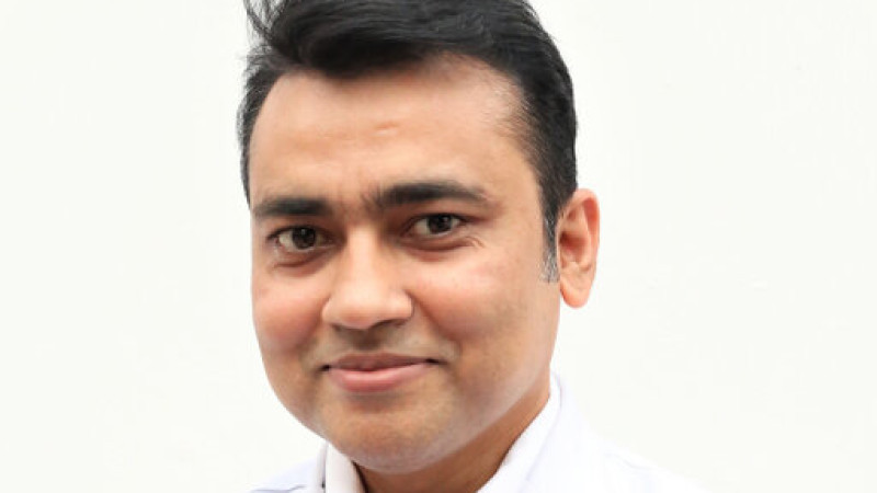 আমি জানতাম তুমি আসবে বন্ধু