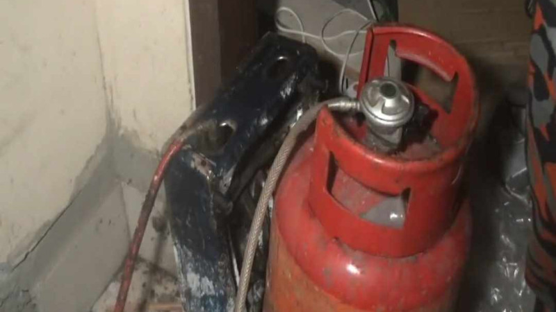 নারায়ণগঞ্জের ফতুল্লায় গ্যাস সিলিন্ডার  বিস্ফোরণ ; দগ্ধ চারজন