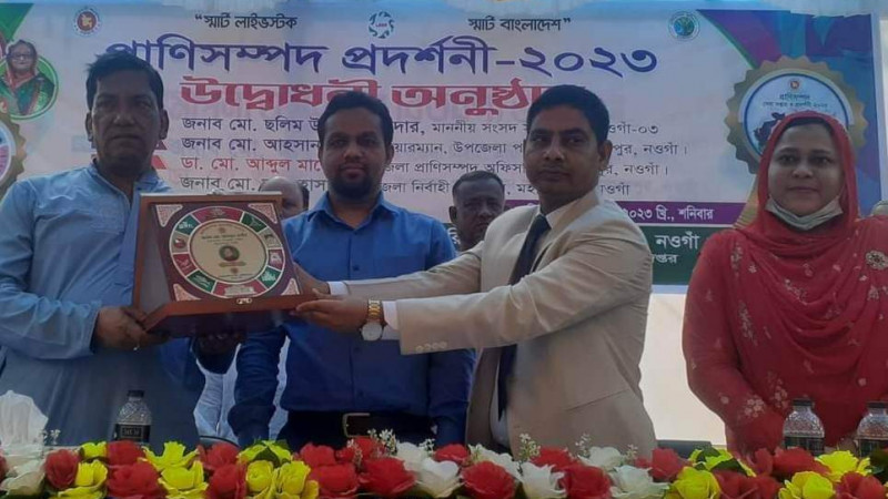 নওগাঁর মহাদেবপুরে প্রাণী সম্পদ প্রদর্শনী মেলার উদ্বোধন