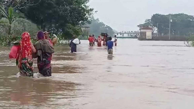 অতি বৃষ্টিতে বন্যার কবলে দেশের বিভিন্ন এলাকা