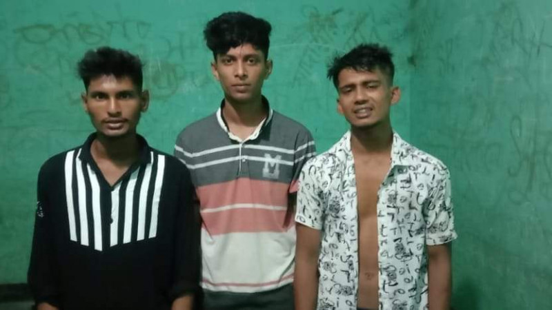 প্রকাশ্যে ব্যবসায়ীকে ছুরিকাঘাতে হত্যা, আটক-৩