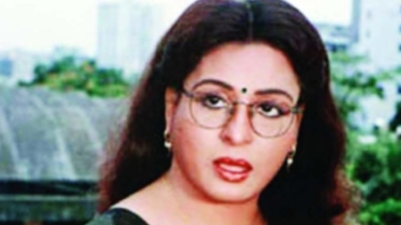 চলচ্চিত্র ছাড়ার কারণ জানালেন শাবানা