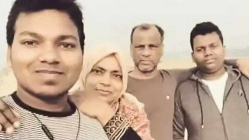আগুনে পুড়ে মায়ের মৃত্যু, অগ্নিদগ্ধ দু' ভাইকে রাজশাহী থেকে ঢাকাতে হস্তান্তর