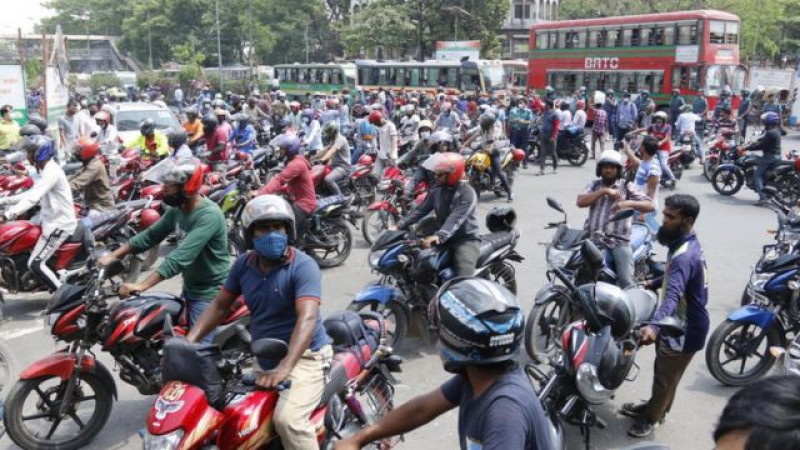 আজ থেকে অন্য জেলায় চালানো যাবে না বাইক, বন্ধ রাইড শেয়ার