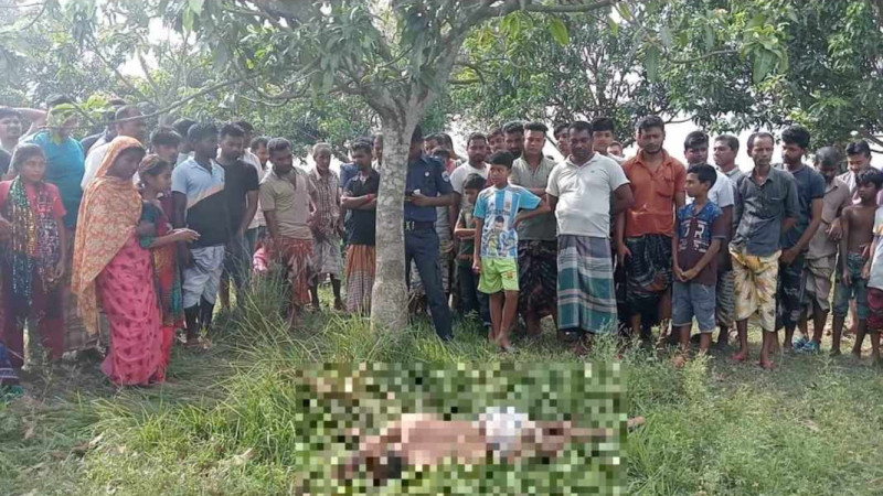 নওগাঁয় মাঠ থেকে এক ব্যক্তির মৃতদেহ উদ্ধার করেছে পুলিশ
