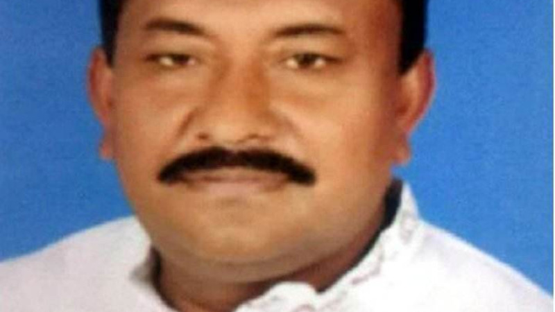 নওগাঁয় ট্রেনের নিচে ঝাঁপ দিয়ে জীবন দিলেন শিক্ষক-জনমনে নানা প্রশ্ন
