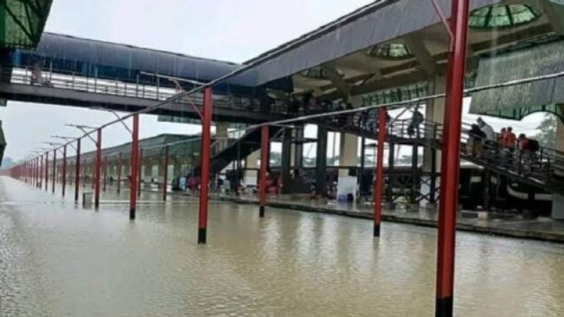 সিলেটে ট্রেন চলাচল বন্ধ