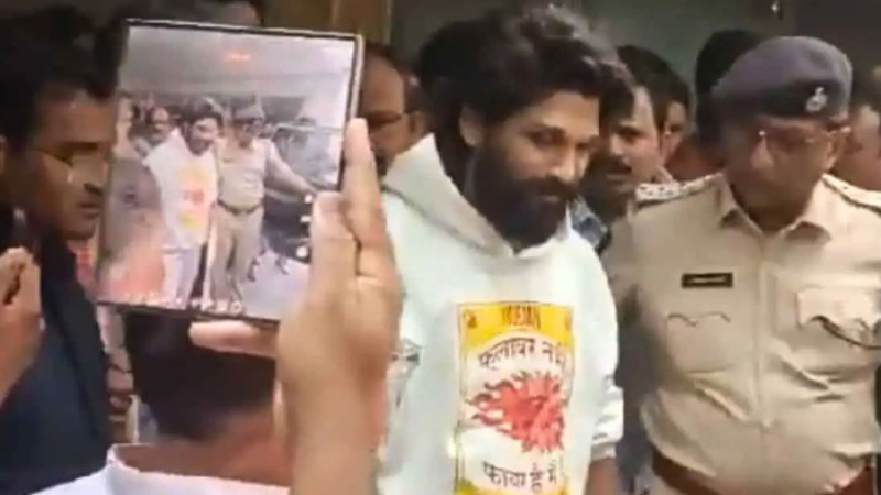 পুষ্পা খ্যাত দক্ষিণী অভিনেতা আল্লু অর্জুন গ্রেপ্তার