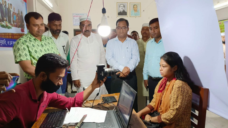 মানিকগঞ্জ সদরে হালনাগাদ তালিকার ভোটার নিবন্ধন শুরু