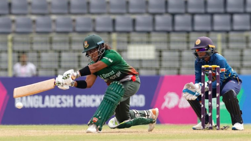 ৭ ওভারে ৪১ রানও করতে পারল না বাংলাদেশের মেয়েরা