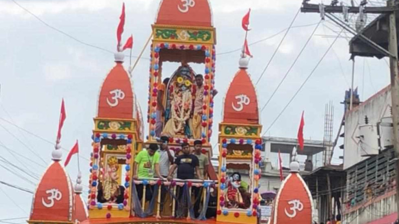 ধামরাইয়ে ৪০০ বছরের ঐতিহ্যবাহী দেশের সর্ববৃহৎ রথযাত্রা উৎসব