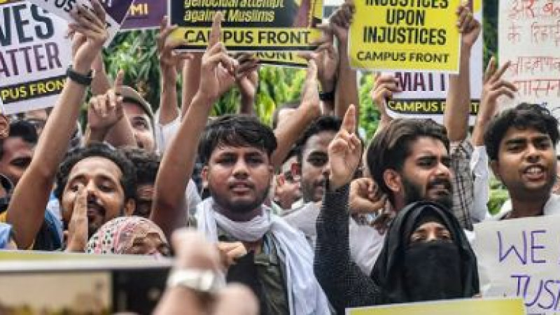 বিলকিস বানুর ধর্ষকদের মুক্তির প্রতিবাদে ভারতে বিক্ষোভ