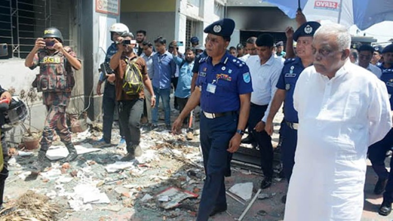 বিএনপি-জামায়াত ও জঙ্গিরা গুরুত্বপূর্ন স্থাপনায় হামলা ও অগ্নিসংযোগ করেছে: স্বরাষ্ট্রমন্ত্রী