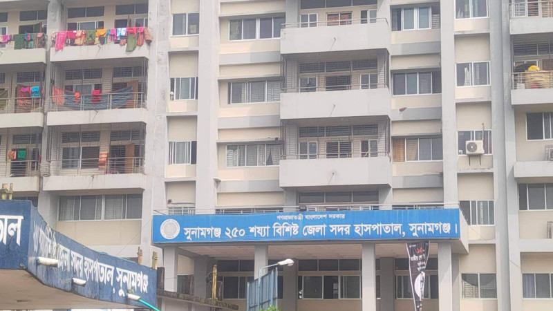 সুনামগঞ্জ হাসপাতালে ভর্তি দুই মেয়ে, বাড়িতে ৪ গরু চুরি