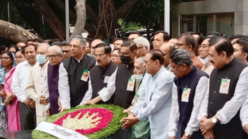 ছয় দফা দিবসে বঙ্গবন্ধুর সমাধিতে শ্রদ্ধা
