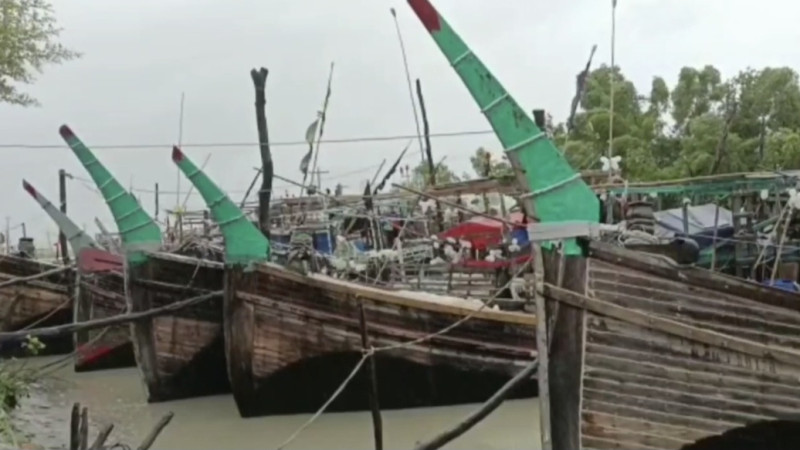বঙ্গোপসাগরে জেলে ট্রলারডুবি, ১৫ মাঝিমাল্লা উদ্ধার