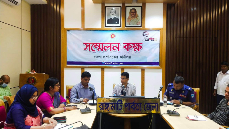 ঘূর্ণিঝড় সিত্রাংয়ের সম্ভাব্য ক্ষতি মোকাবেলায় রাঙ্গামাটিতে জরুরী সভা