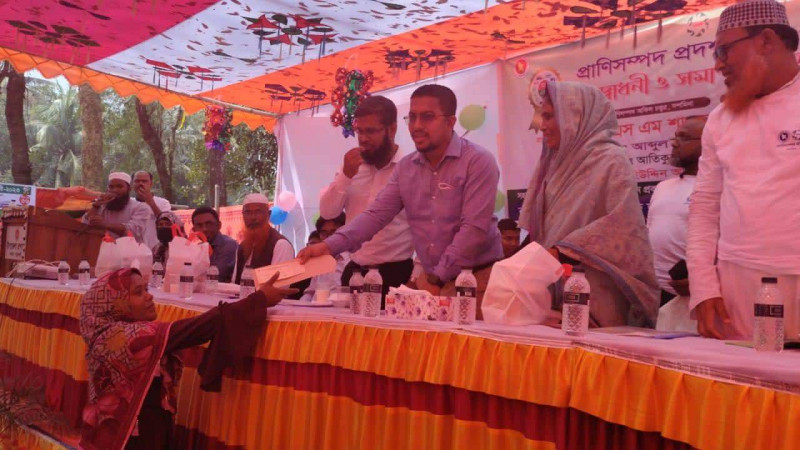 দশমিনা উপজেলায় প্রাণিসম্পদ  প্রদর্শণী ও পুরস্কার বিতরন