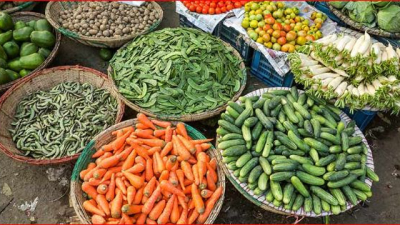নিত্যপণ্যের বাজারে অস্বস্তি কাটেনি